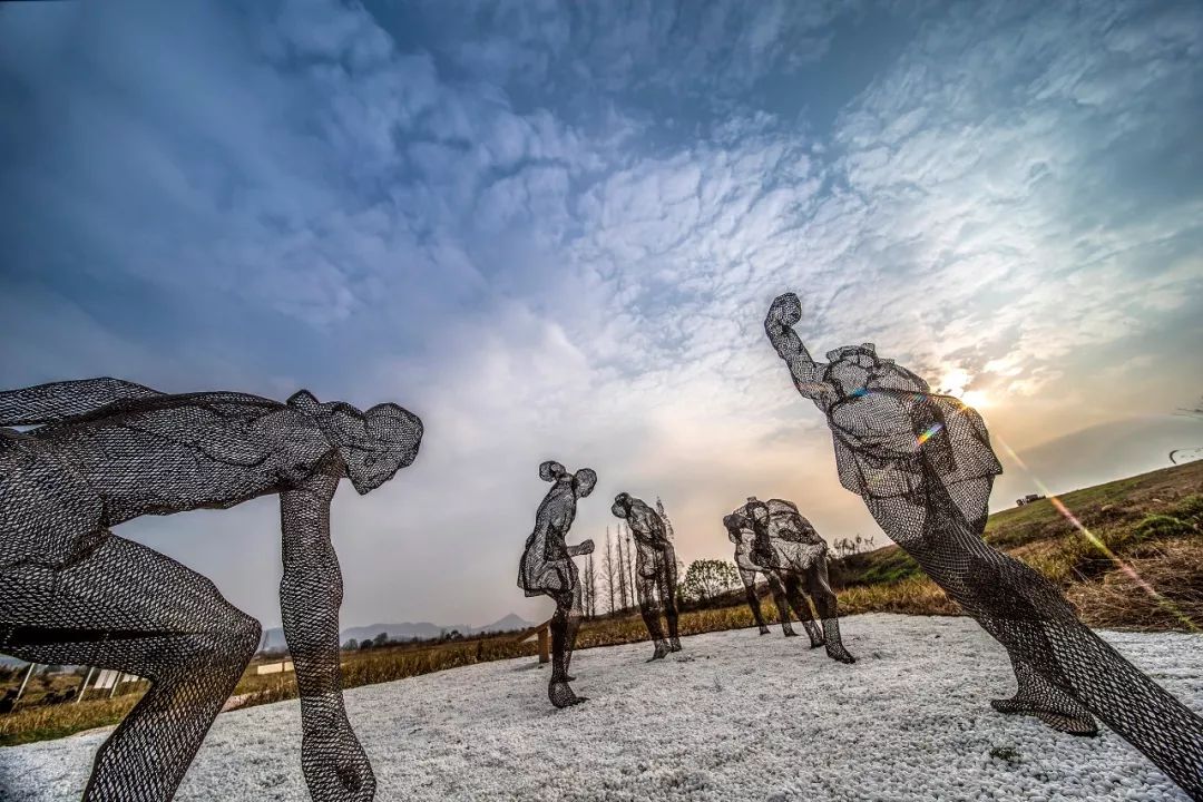 我们常说中华文明有上下五千年,中华文明五千年一路走来