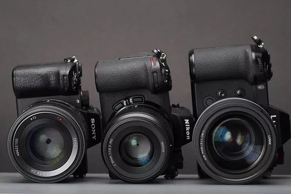 佳能r6和索尼a7m3和尼康z6,索尼a7m324-105和尼康z6