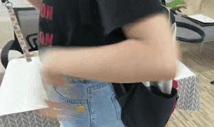 谁背谁潮！这款超能装的离家出走包，火了