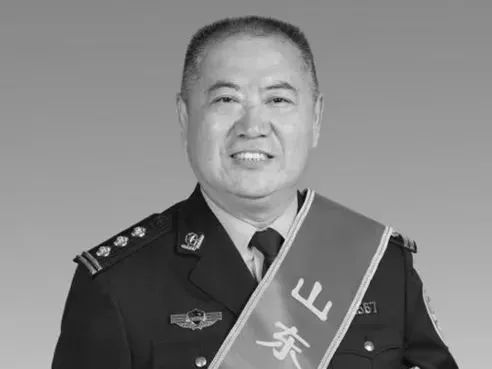 泪目！德州好交警郑云升走了！默默与病魔抗争8年，去世前7小时仍在岗