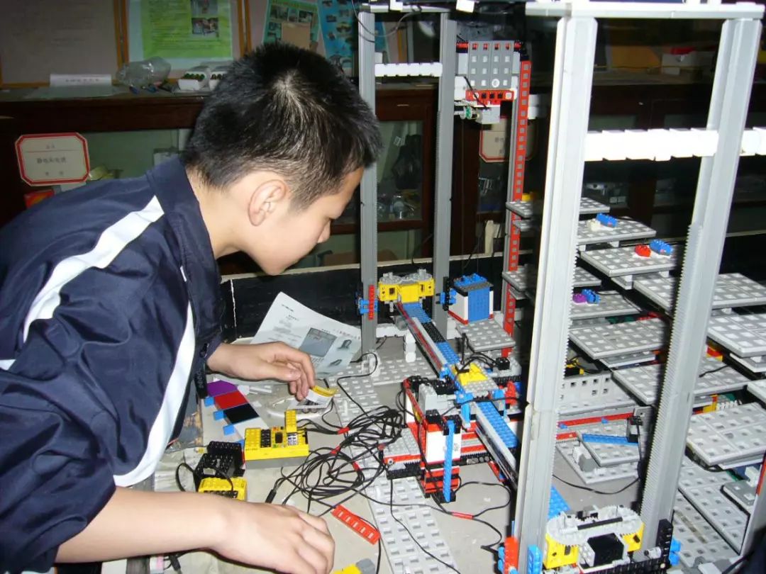 西安学习ai人工智能技术学校,西安高级中学今年招收人数