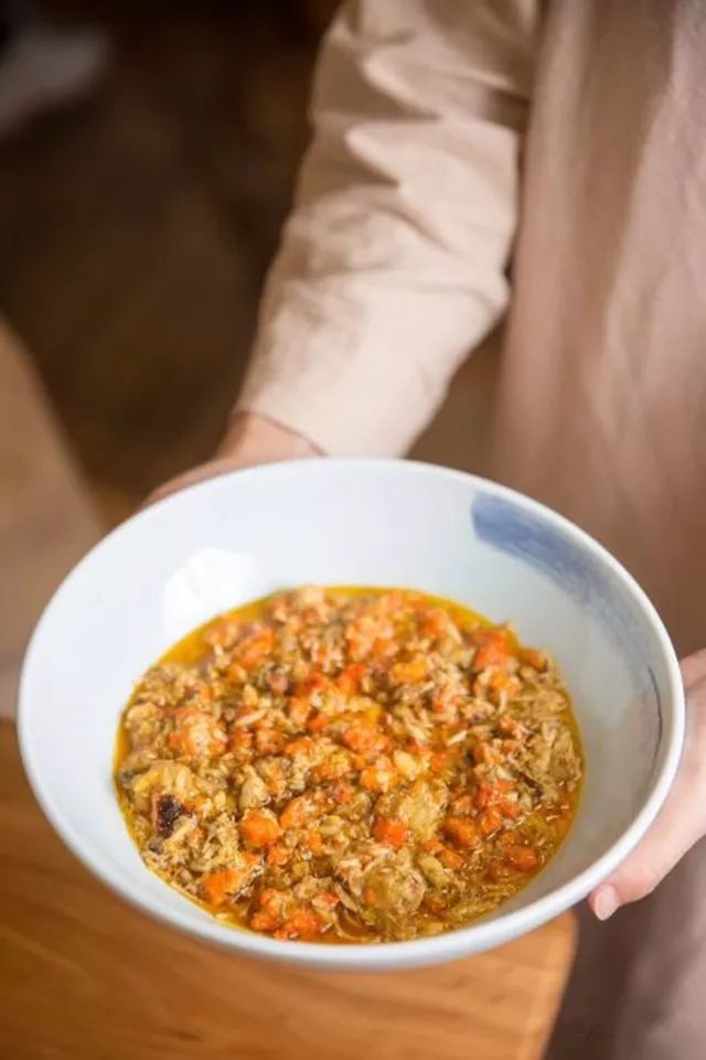 攻略来了！当上海人拿起醋和姜丝，全城的大闸蟹都充满了忧伤…