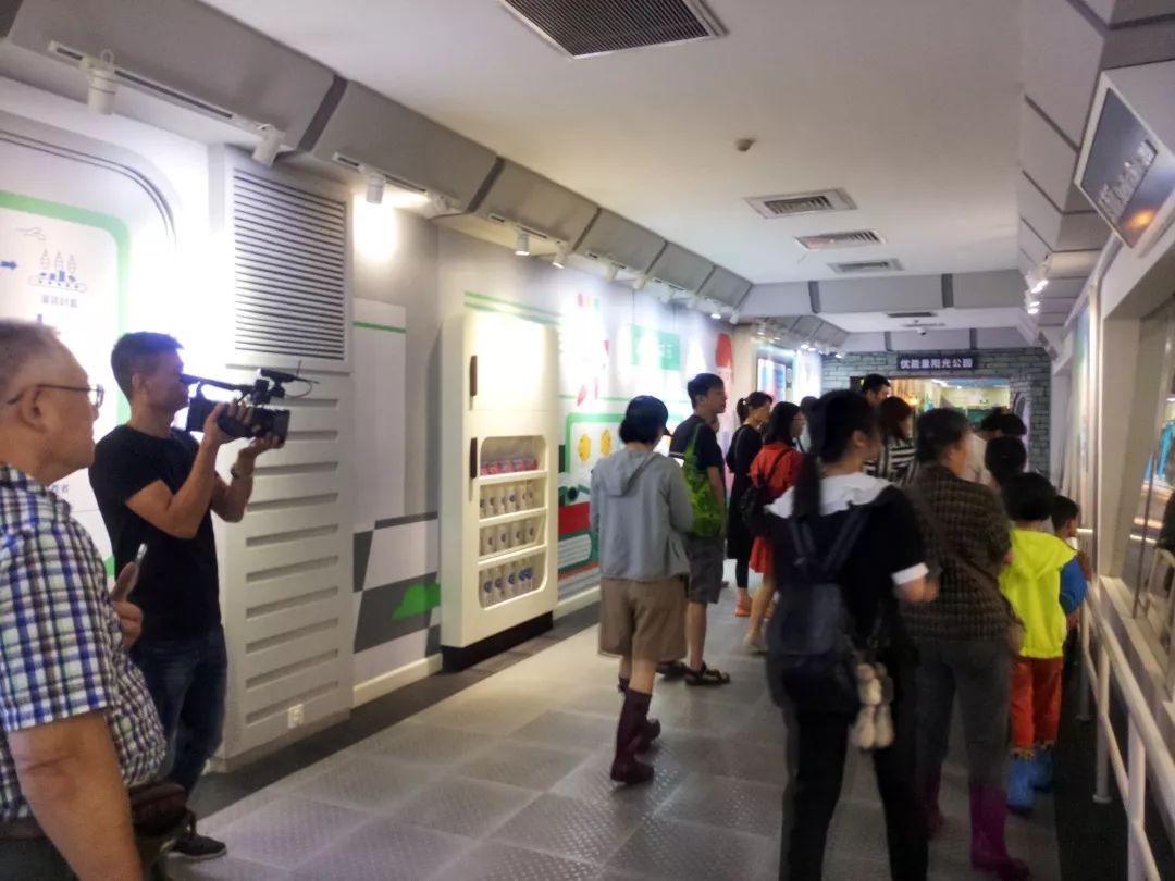 透明工厂之旅,探秘透明工厂