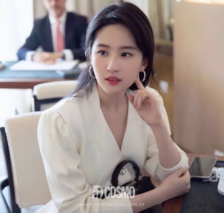 何穗刘雯香奈儿走秀,何穗刘雯超模走秀