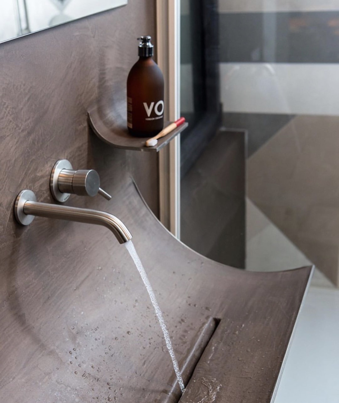 在洗脸时能让你感到升华的洗脸池