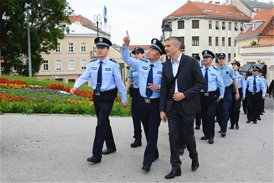 骄傲!8名扬州警察现身克罗地亚,惊艳亮相世界舞台