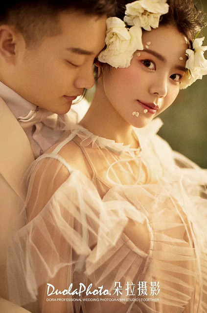 焦点：驻马店郑州婚纱摄影哪家好「朵拉摄影」工作室排名个性定制与众不同