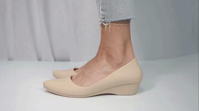 防水防滑果冻牛筋鞋雨鞋,一双超级柔软舒适的果冻鞋