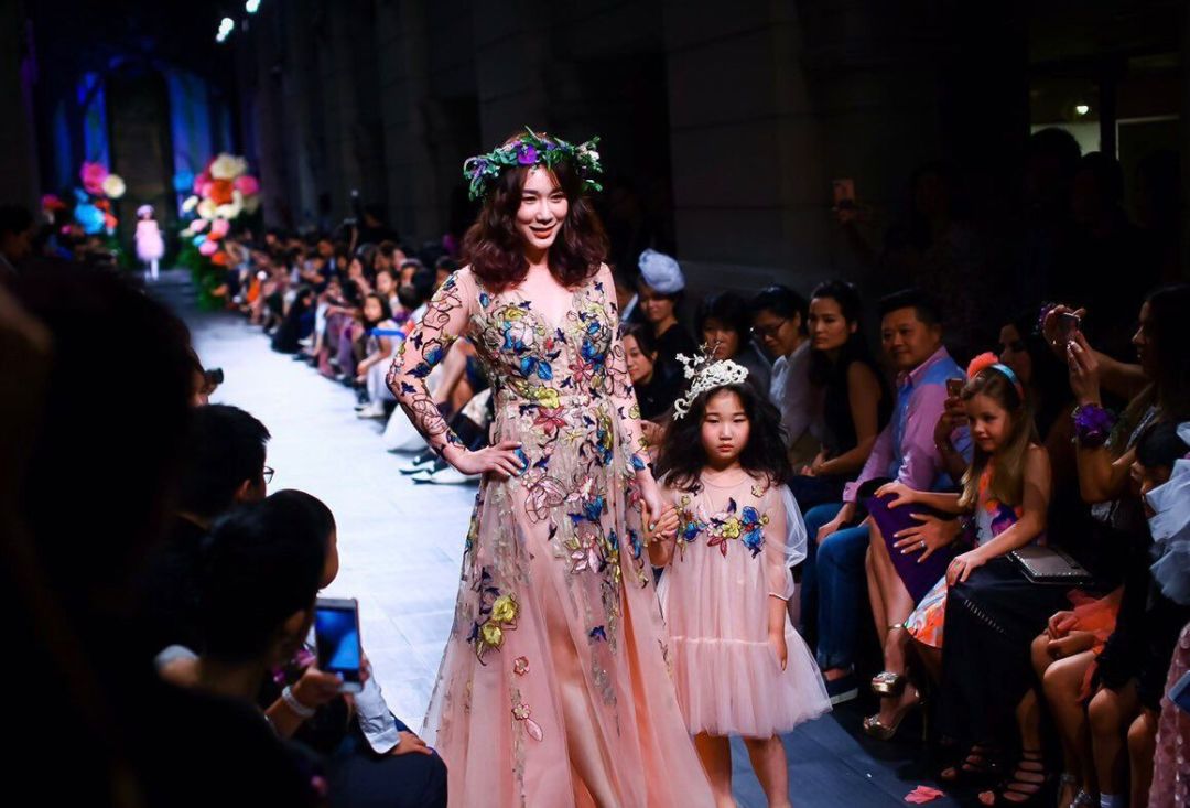 高定巴黎时装周发布会,香奈儿春夏高定时装周