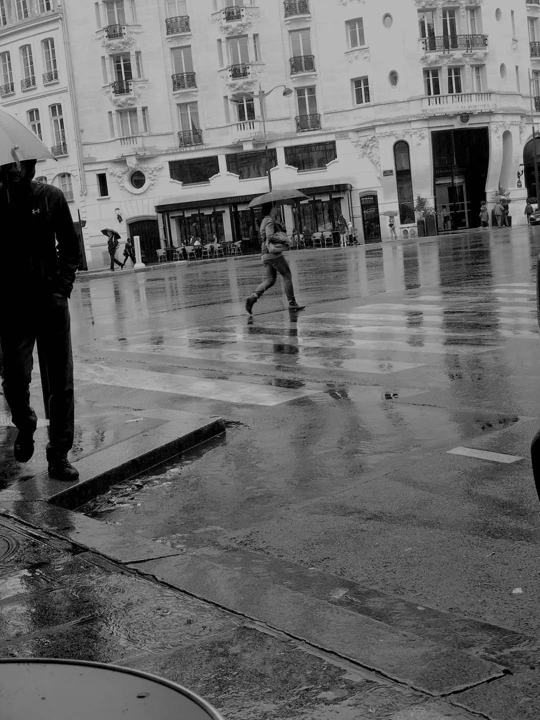 走出成都|幸运的人,才可以在巴黎自由迷失