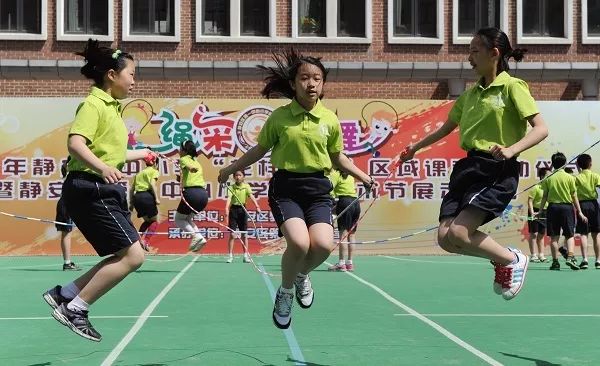 上海中考体育仰卧起坐考试视频,上海中考体育仰卧起坐评分标准