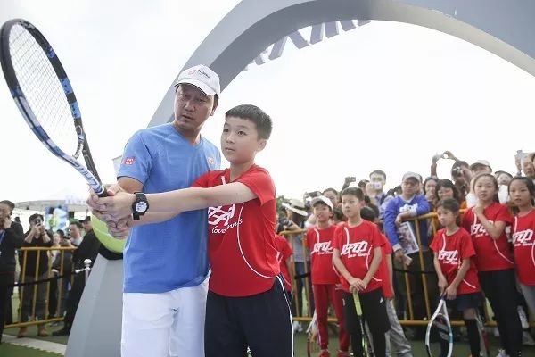 上海中考体育仰卧起坐考试视频,上海中考体育仰卧起坐评分标准