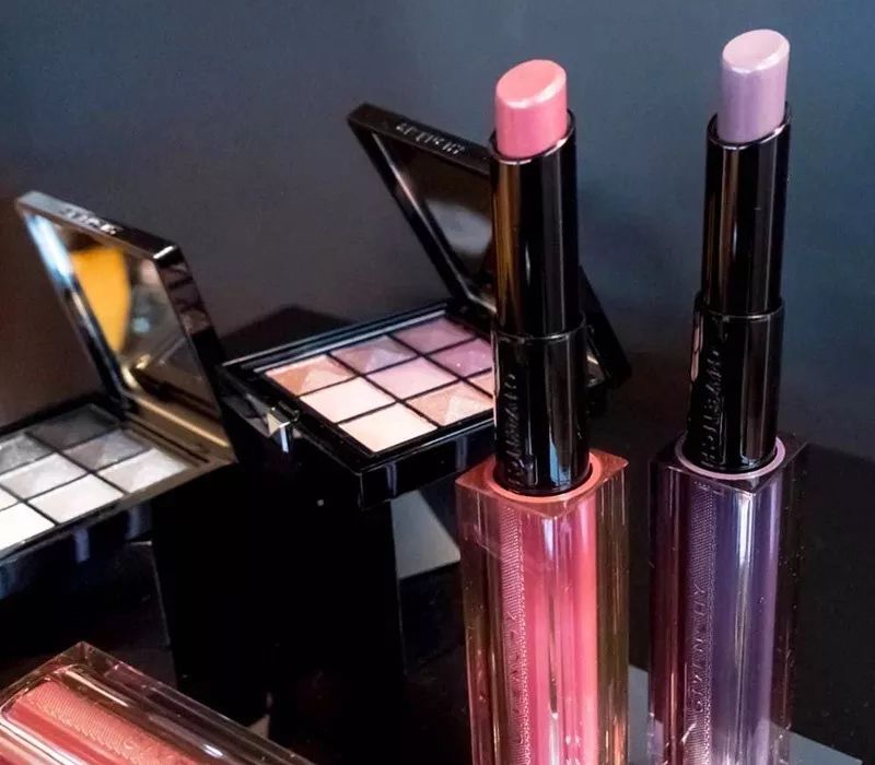 Beauty|CHANEL开挂、DIOR大女人？一线秋季彩妆速递