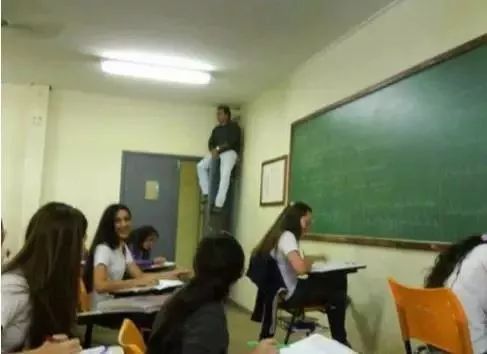 有个逗逼老师什么体验,一个逗逼老师的生活日常