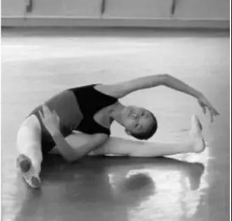 压腿组合练习完整,压腿训练大全视频