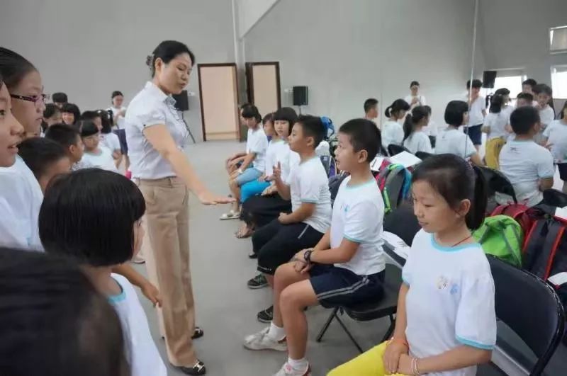 限时抢50节绘画启蒙课仅9.9元超值,全民抢票的活动