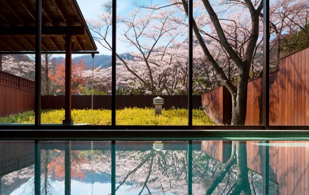 藏于山水间的温泉酒店推荐,海螺沟温泉度假酒店推荐