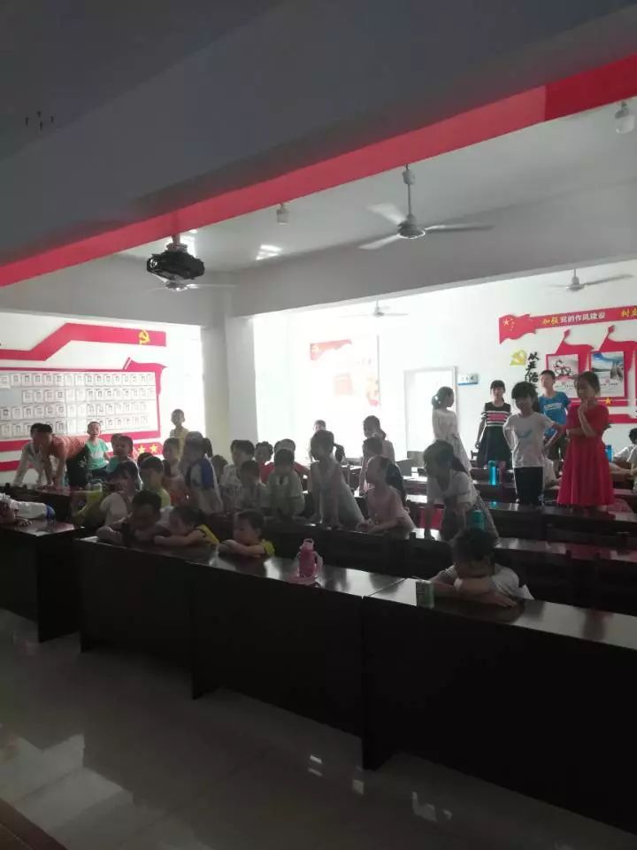 青佑之光志愿,三下乡服务志愿者活动怎么报名