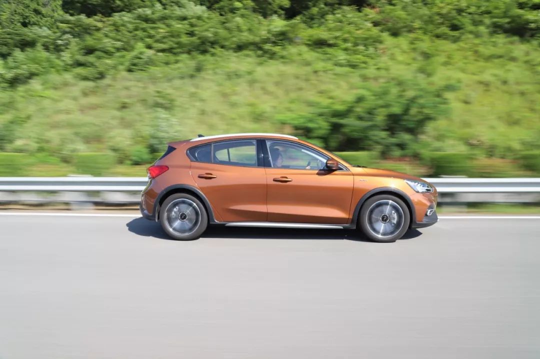 8挡自动变速跑多快最省油,福克斯active自动挡