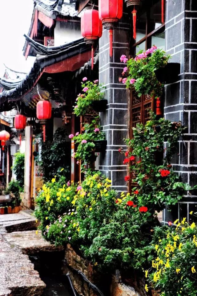 雨天丽江古城旅游攻略,来丽江看雨中的丽江古城