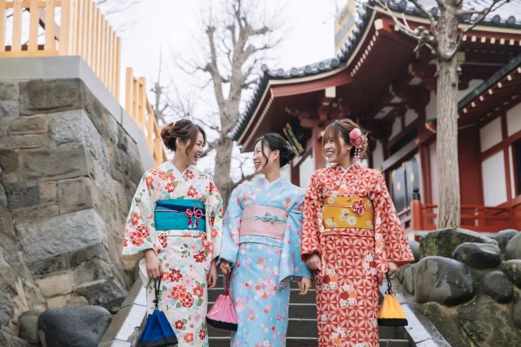 在日本东京体验穿和服需要多少钱,在日本想穿和服