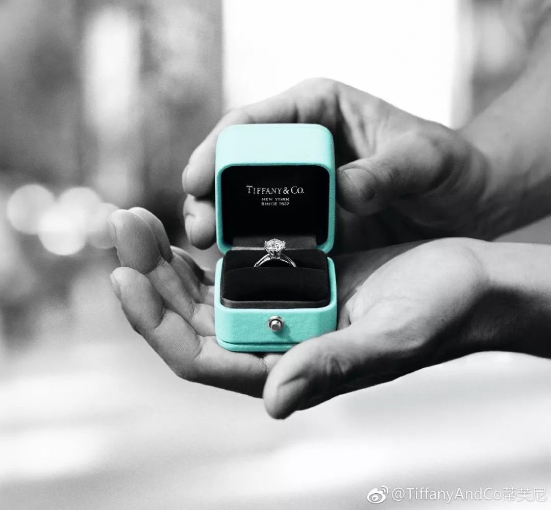 斯嘉丽戴的戒指,斯嘉丽钻戒