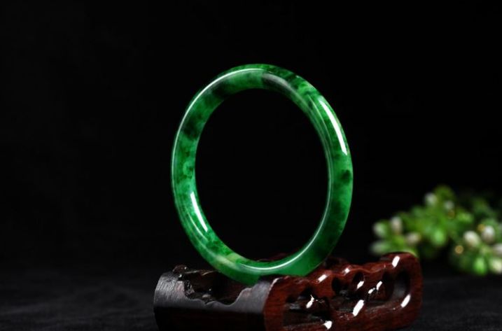 浪漫七夕节送礼物,浪漫七夕珠宝活动周大生