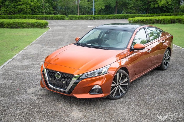 2013款日产天籁第一视角试驾,日产天籁舒适版适不适合跑专车