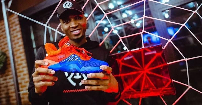 米切尔Issue1|这不仅仅是一双够酷炫的球鞋