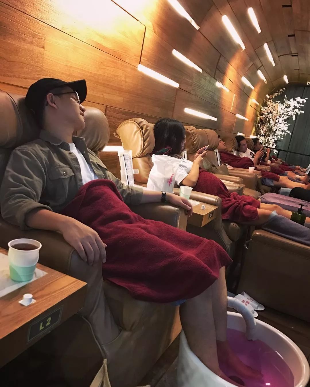 年轻人如何应对中年危机,年轻人如何度过中年危机