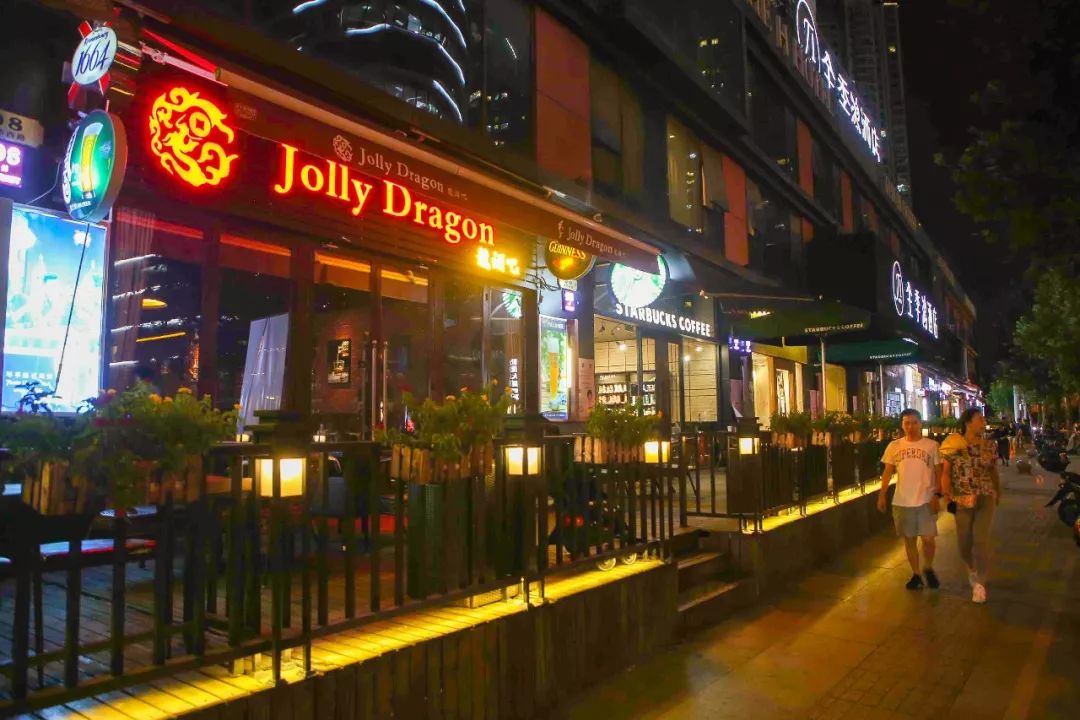 【居行】酒吧/轰趴/密室，陆家嘴隐藏的宝藏“后街”，约吗？