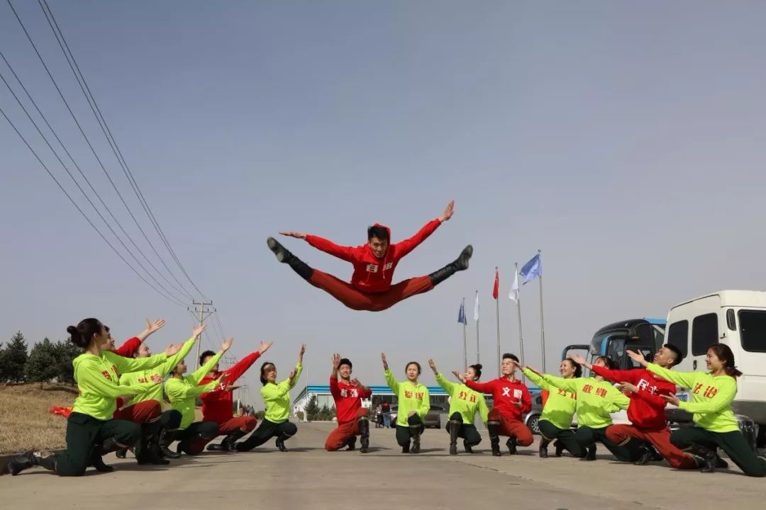 壮丽七十年奋斗新时代微视频,壮丽70年奋斗新时代朗读