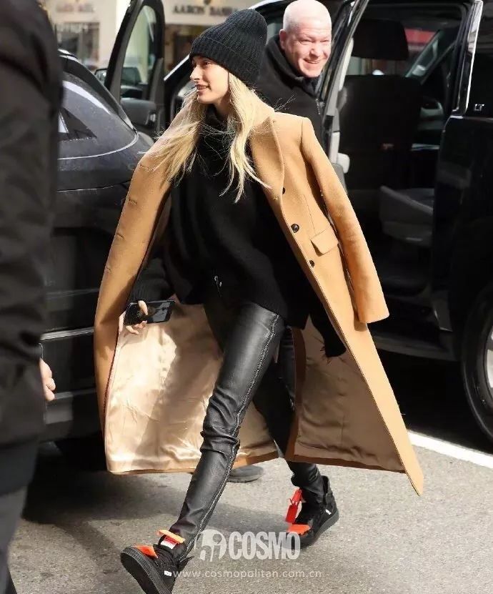 比伯海莉最近新消息,时尚典礼比伯海莉