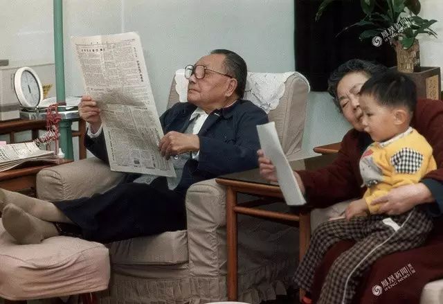 今天他115岁了，*小平邓**一生的40个瞬间