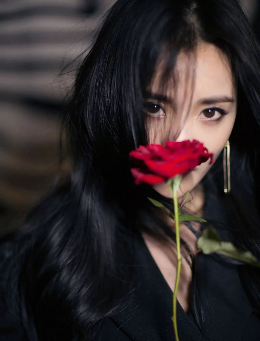 沈梦辰下睫毛,沈梦辰发光卧蚕为什么秒变猴哥