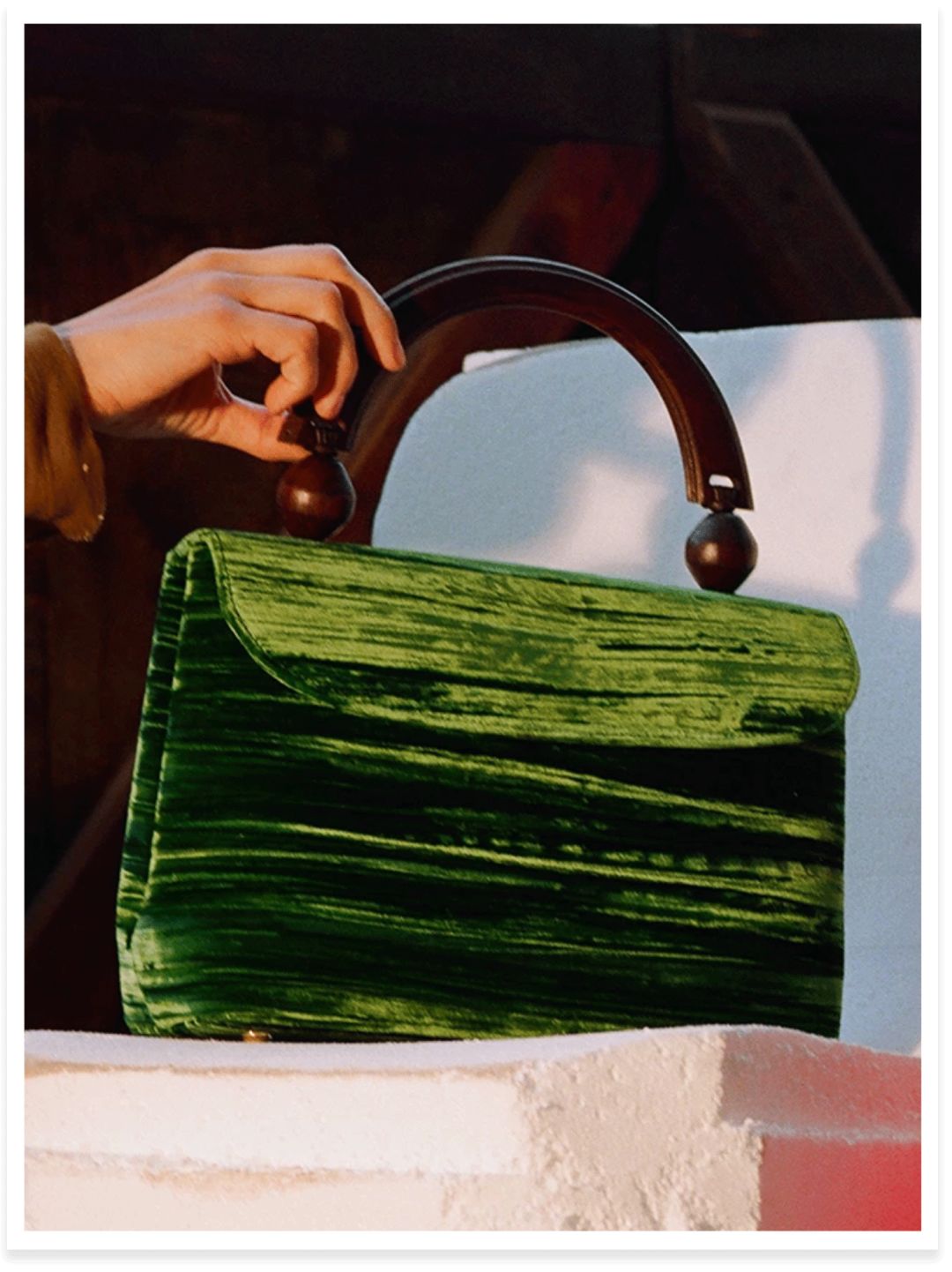 9折买|别再问byFAR了,问就是断货