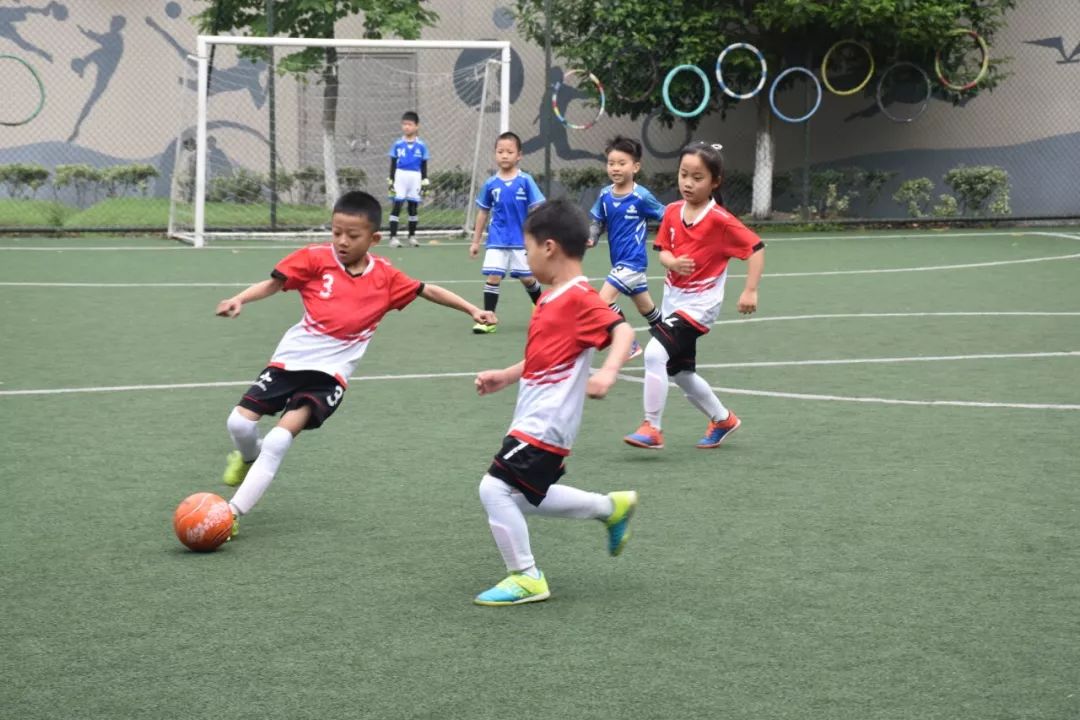 全国首批足球特色幼儿园,幼儿园获评全国足球特色幼儿园