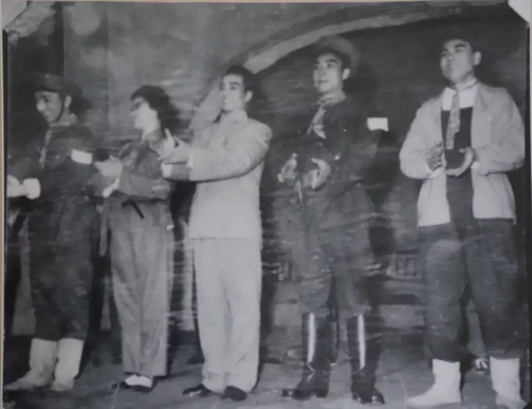 是什么样的一出戏能轰动整座城?