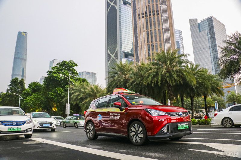 广州黄颜色的出租车 (广州出租车为什么这么多颜色)