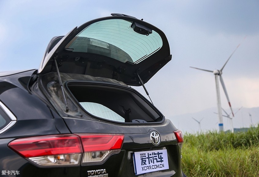 2018新款丰田汉兰达舒适驾驶体验,试驾丰田汉兰达越野能力