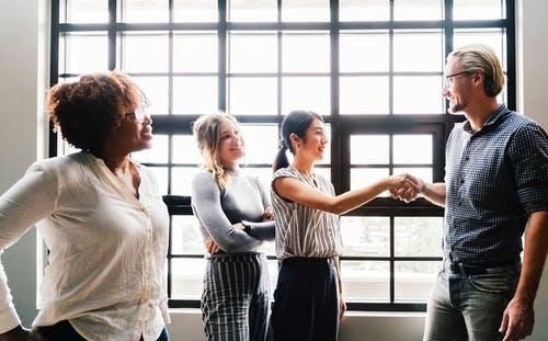 领导不给开支怎么高情商的回复,领导买东西给下属怎么高情商感谢