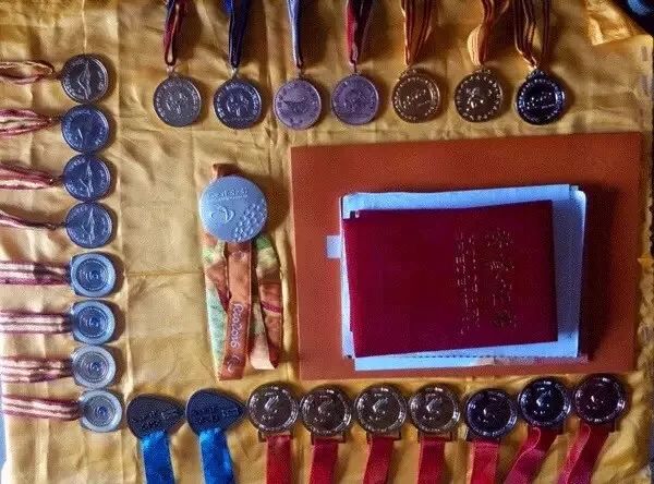 大理运动员再获金牌！水中“钢刀”何世伟的水上之路