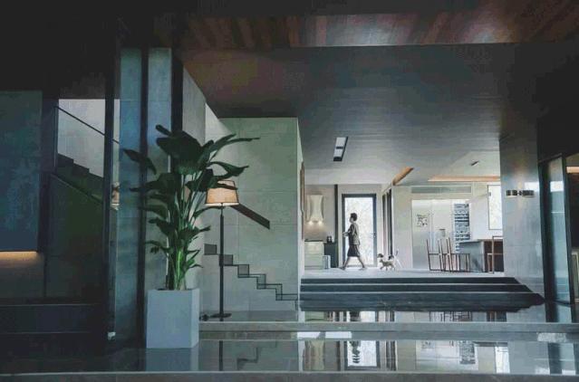 看完戛纳获奖电影《寄生虫》，秒get豪宅怎么设计才没有暴发户感