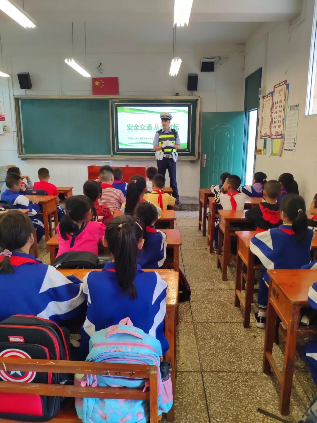 同样都在盐沙大道他们的表现天差地别