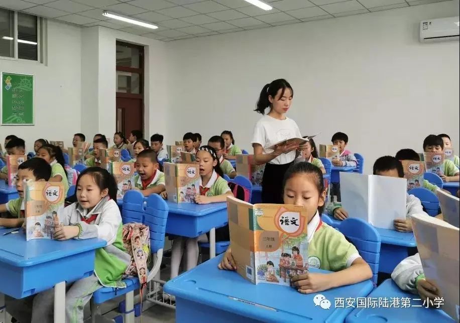 开学啦撒贝宁,开学啦手势舞完整版3分钟