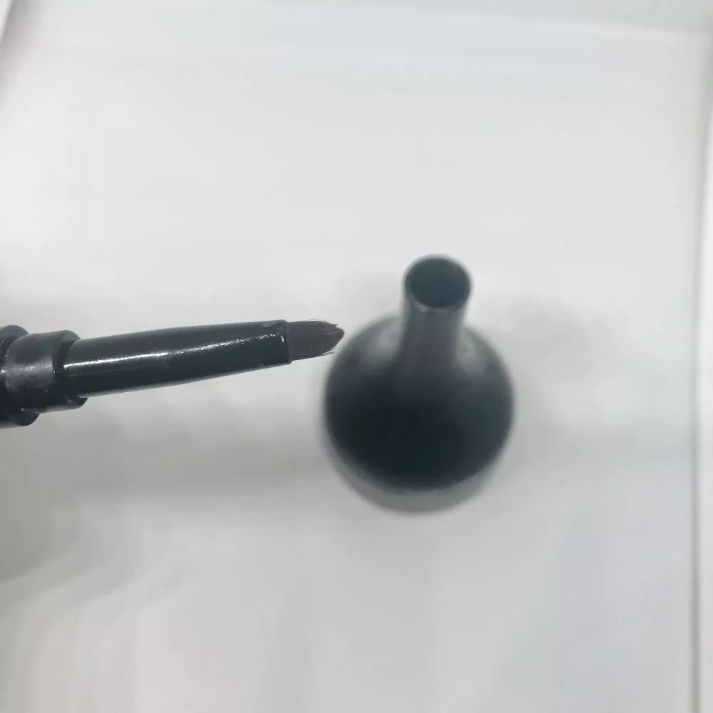 编辑部翻包|90—00的编辑们到底在用什么美妆好物?(一)(文末有福利)