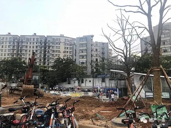 武汉最大城市足球场,22个足球场有多大