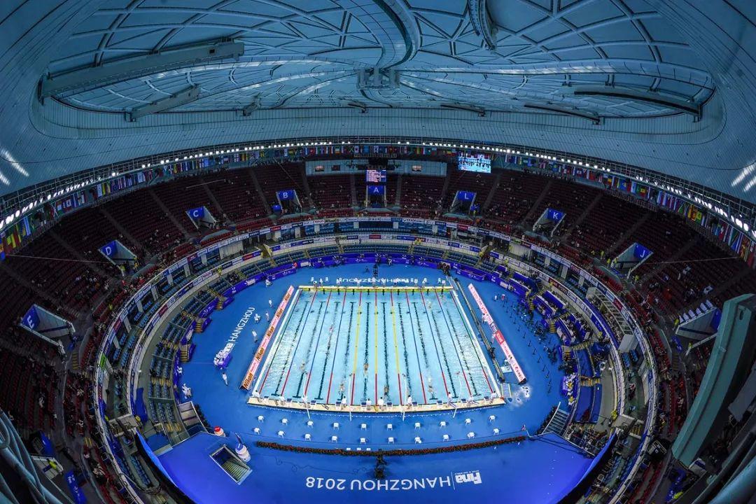 耗资11亿、重达1280吨、40米高空上的“莲花”建筑开花了！网友：扑面而来的中国风