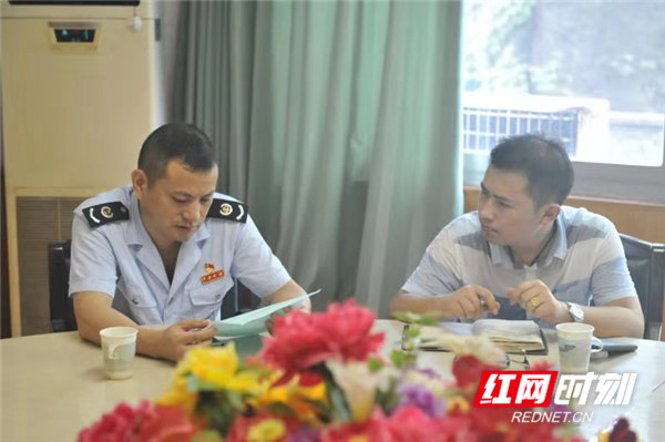 冷水江：税企共舞谱写冷钢发展三部曲