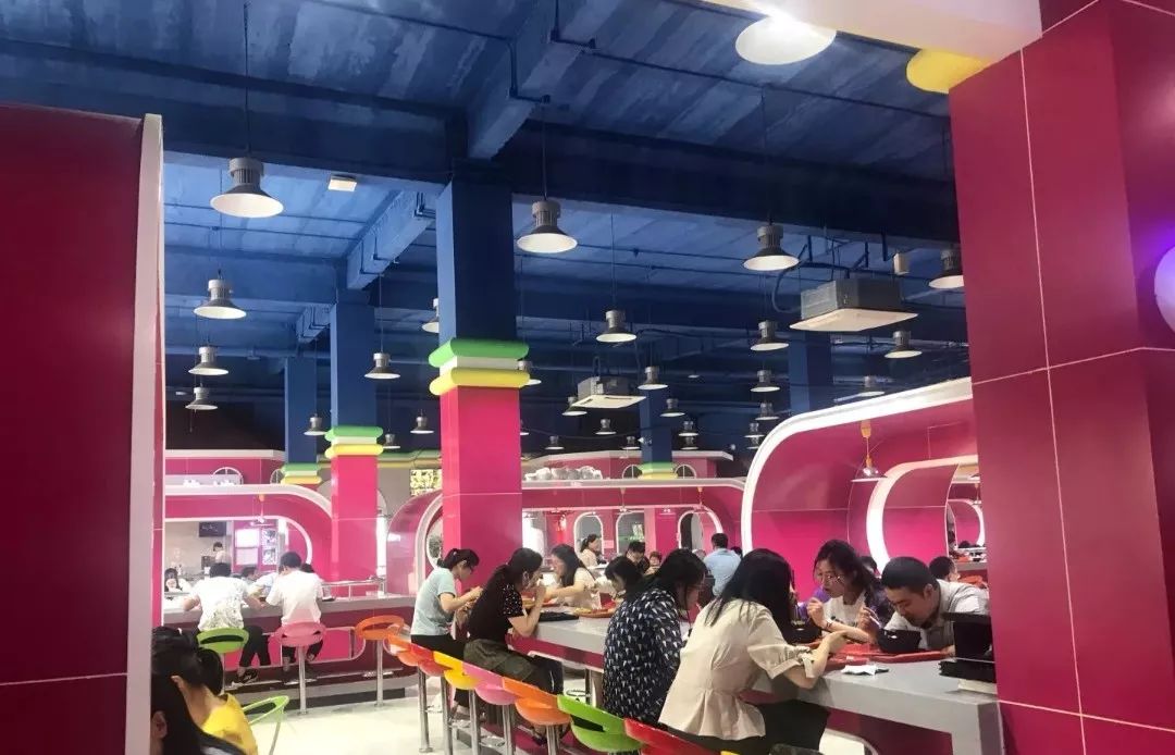 鏈嶅姟鎴戜滑鏄鐪熺殑,鎷嶇悆鎴戜滑鏄鐪熺殑